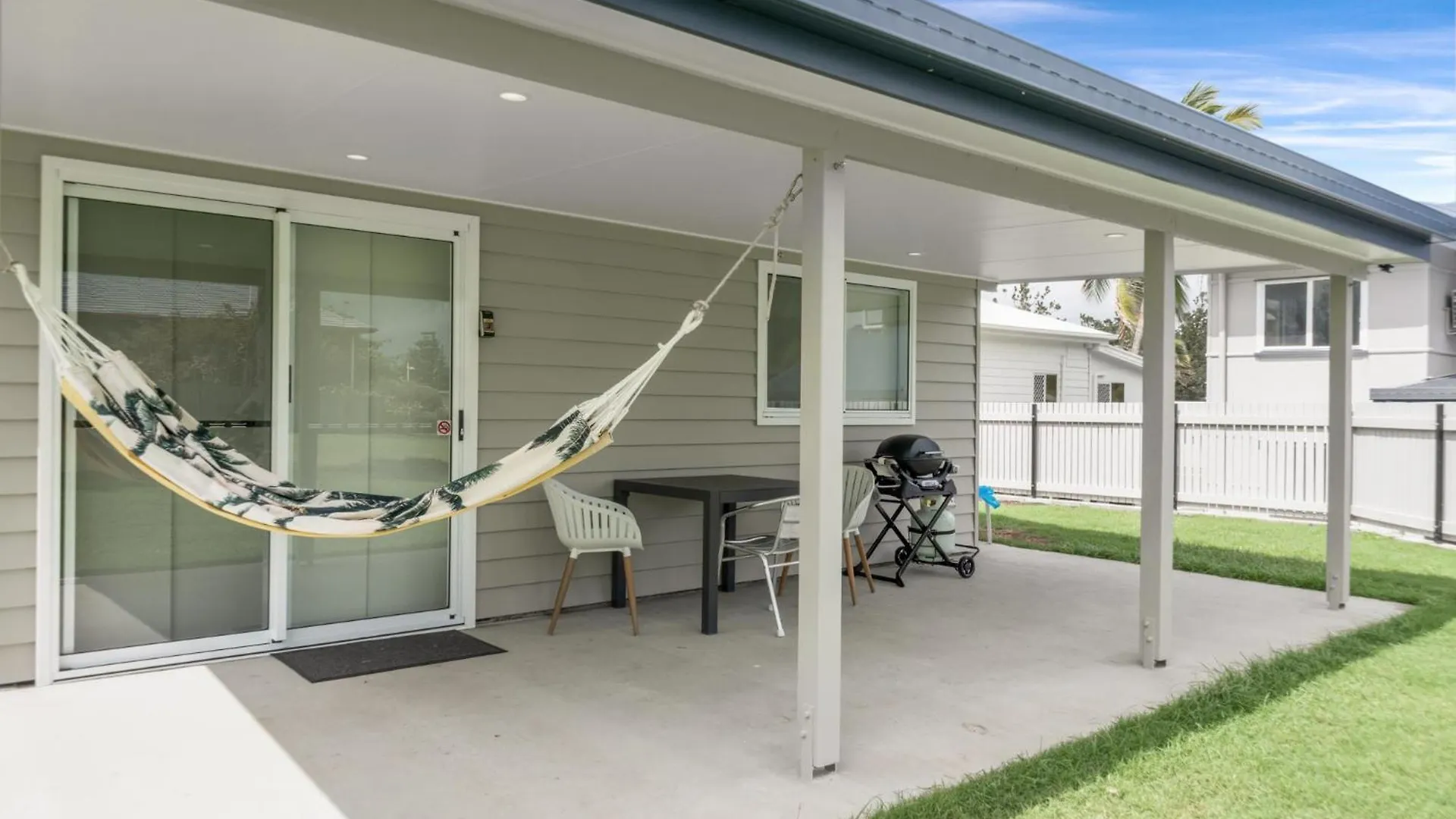 The Hideaway Apartment Emu Park Australia